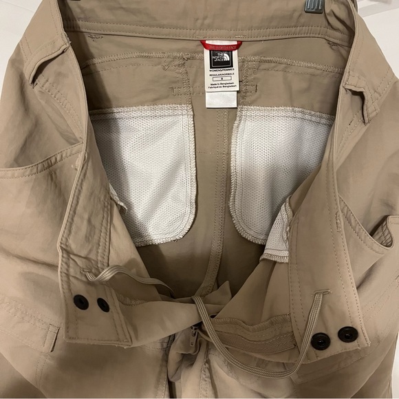 The North Face Nylon Convertible Cargo Pants Khaki Women’s Size 8 - Picture 8 of 9